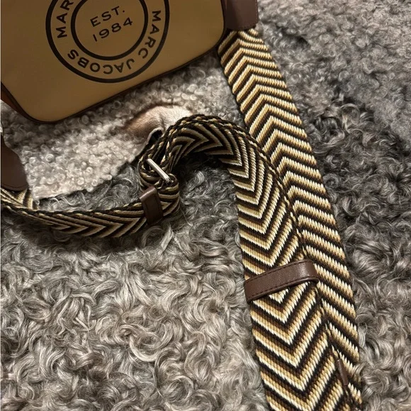 Marc Jacobs Tan and Black Logo Interior Bag - Picture 5 of 5